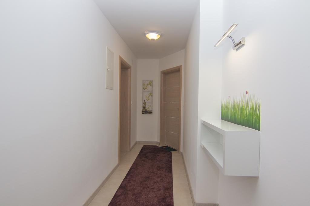 Apartments Ljubica Крк Екстер'єр фото